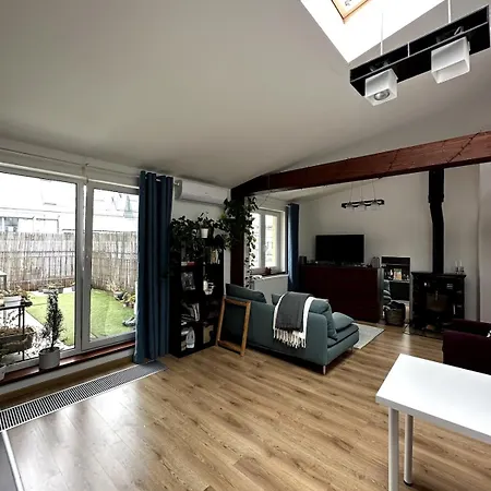 דירה Cozy Penthouse In Old Town ברטיסלאבה