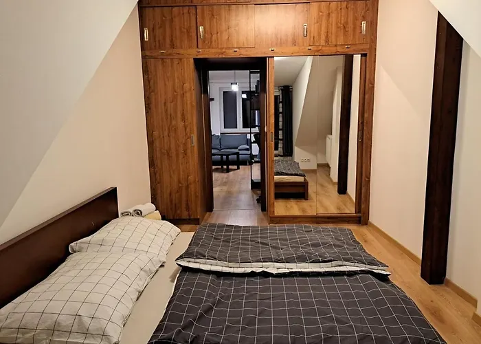 Cozy Penthouse In Old Town Appartement